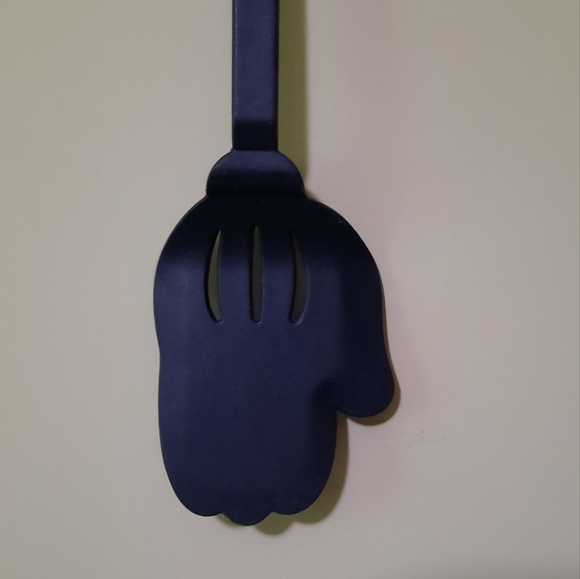 Disney Mickey Mouse Hand Spatula - Picture 2 of 6